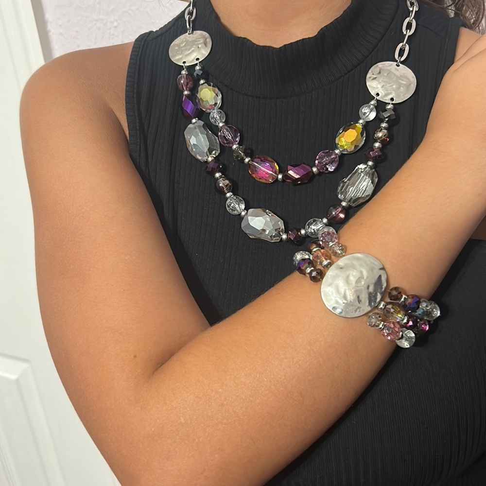 beautiful necklace and bracelet set